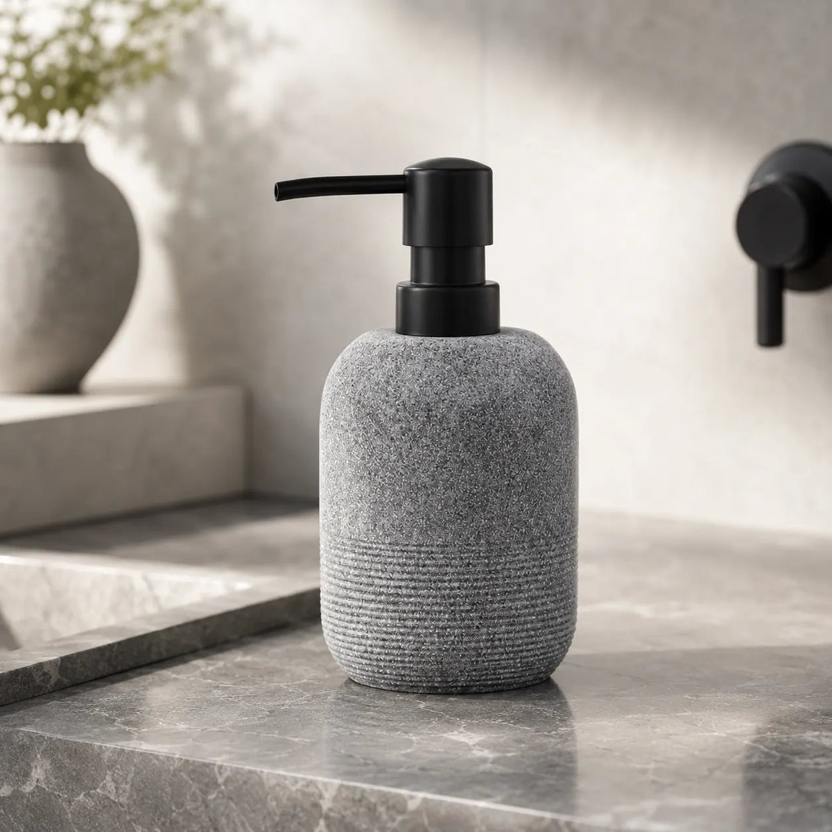 Distributeur de savon rechargeable gris pour cuisine, salle de bain et douche - Savena - photo 2