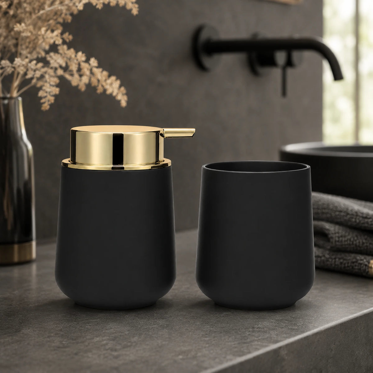 Set salle de bain 2 pièces noir doré avec distributeur de savon et gobelet - Savena - photo 2