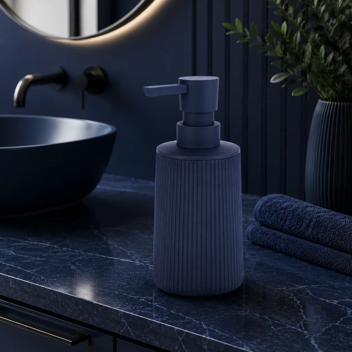 Distributeur de savon rayé mat bleu 250 ml - Savena - photo 2